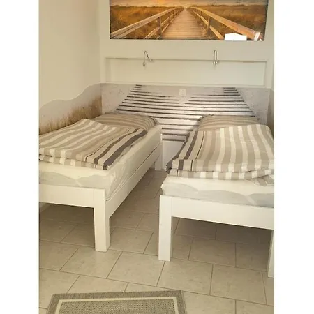 With 2 Bedrooms Ferienhaus